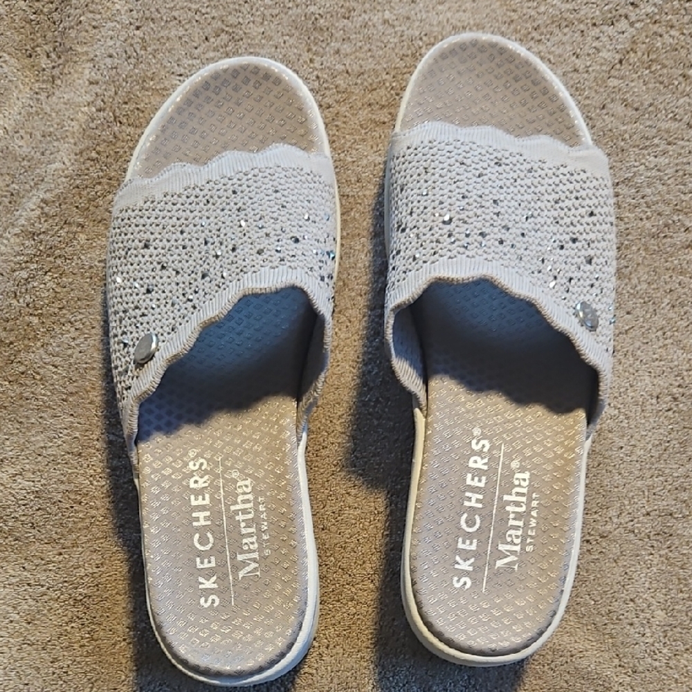 Skechers Women's Light Gray Slide Sandals